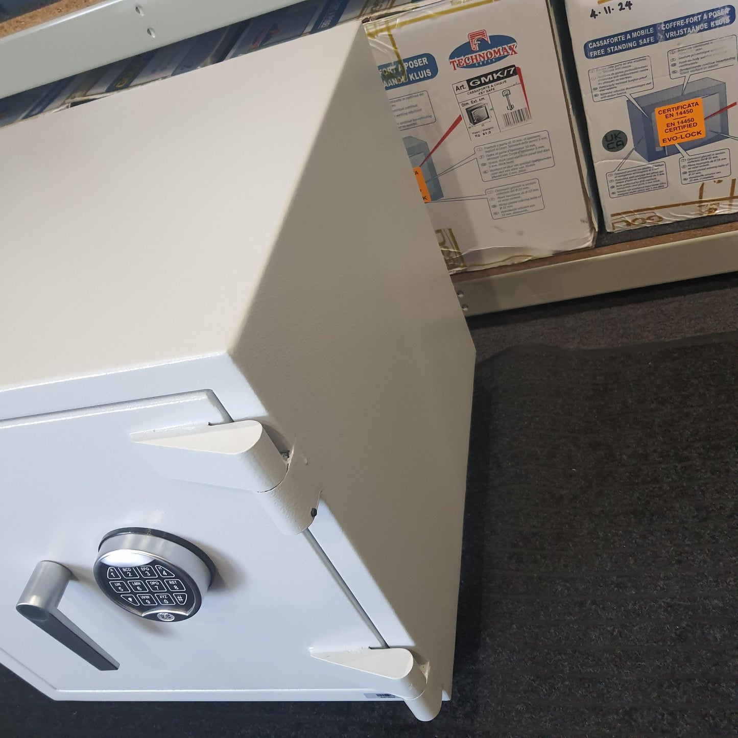 Ex-Display Burton Safes Eurovault Aver LFS Grade 2 (Size 1) Digital Safe