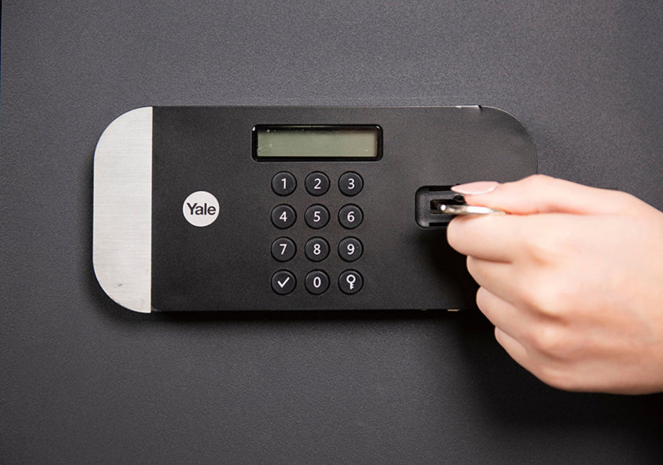 Yale Maximum Security Fingerprint Safe - Medium