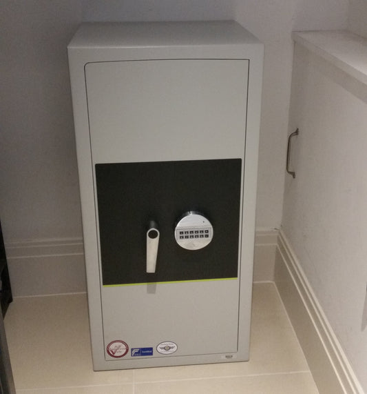 Burton Eurovault Aver LFS Grade 1 Size 4 Digital Safe Installed in Isleworth, West London TW7