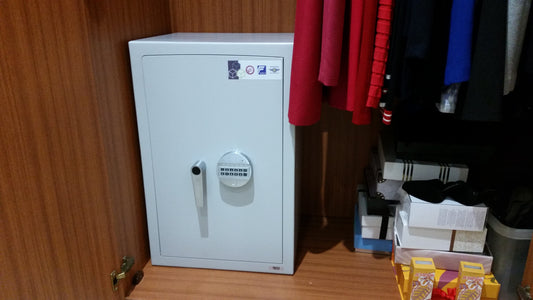 Burton Eurovault Aver LFS Grade 1 Size 3 Digital Safe Installed in a Wardrobe – Whetstone, North London N20