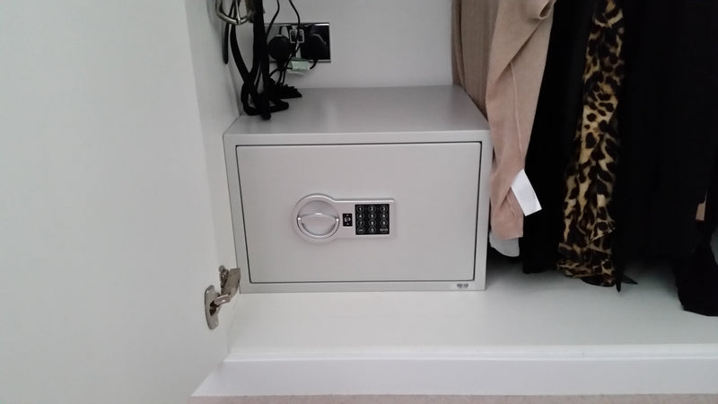 Richmond 30K Size 2 Safe Installed in a Bedroom Wardrobe – Whetstone N20