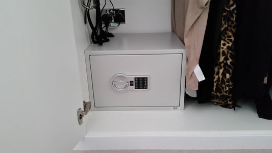 Richmond 30K Size 2 Safe Installed in a Bedroom Wardrobe – Whetstone N20