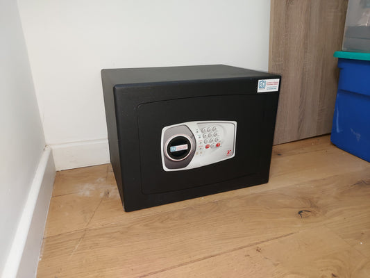 Safe Installation GU21 Woking
