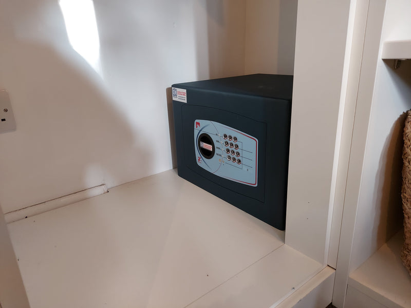 Safe Installation AL10 Hatfield