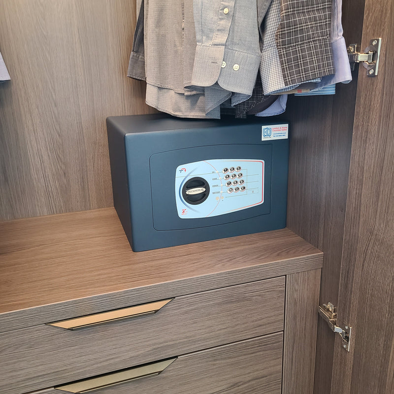 Bloomsbury Size 2 Safe Installation in Richmond TW9