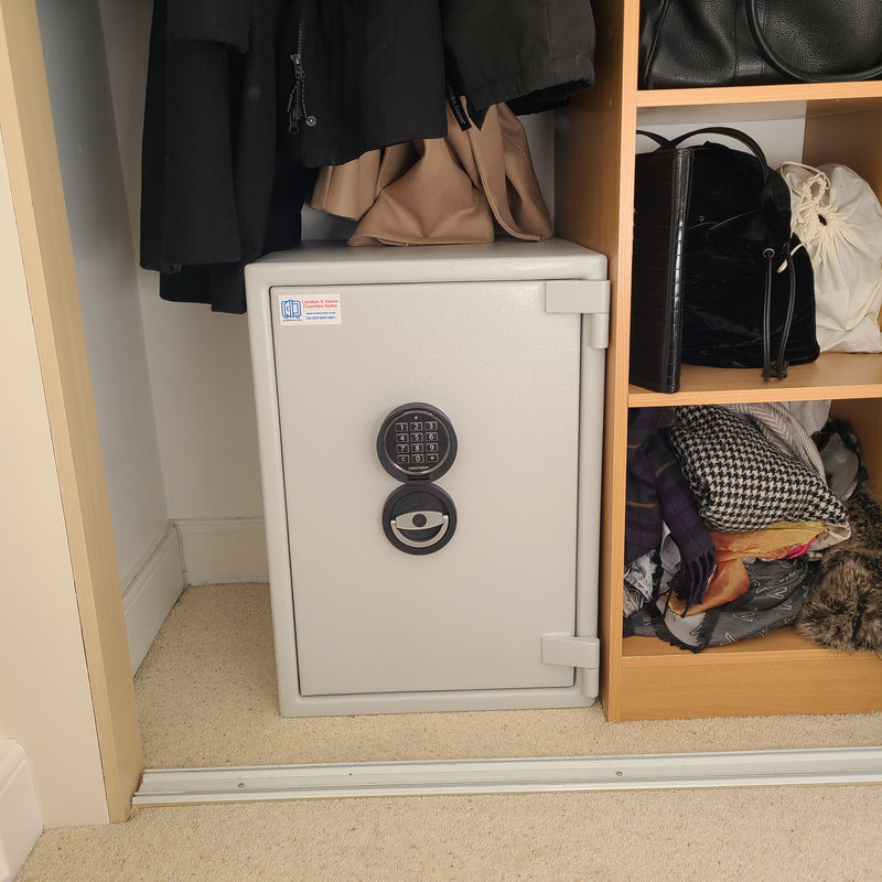 Sussex Grade 1 (Size 4) Digital Safe Installed in a Wardrobe – Oakley, Bedfordshire MK43