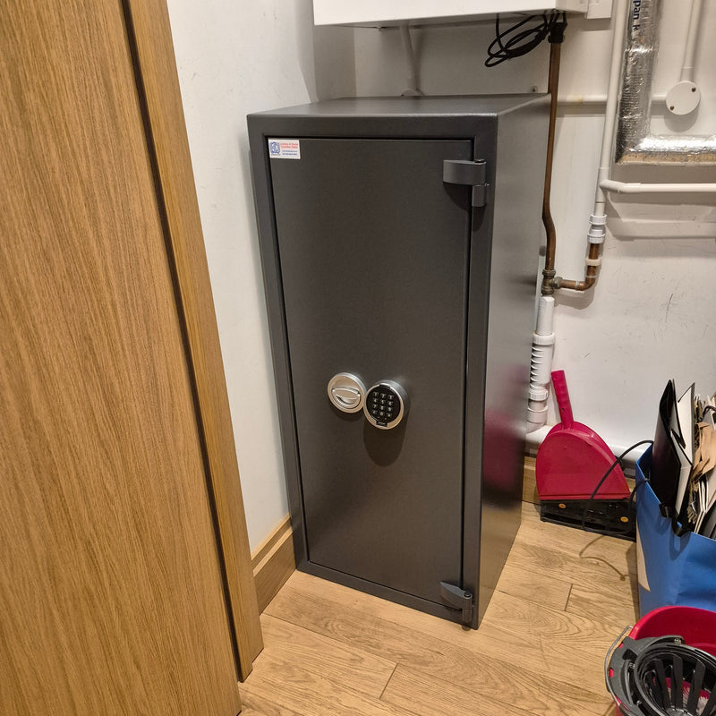 KeySecure VICTOR Grade 1 (Size 6E) Digital Safe Installed in a Basement Utility Cupboard in Millbank, Westminster SW1P