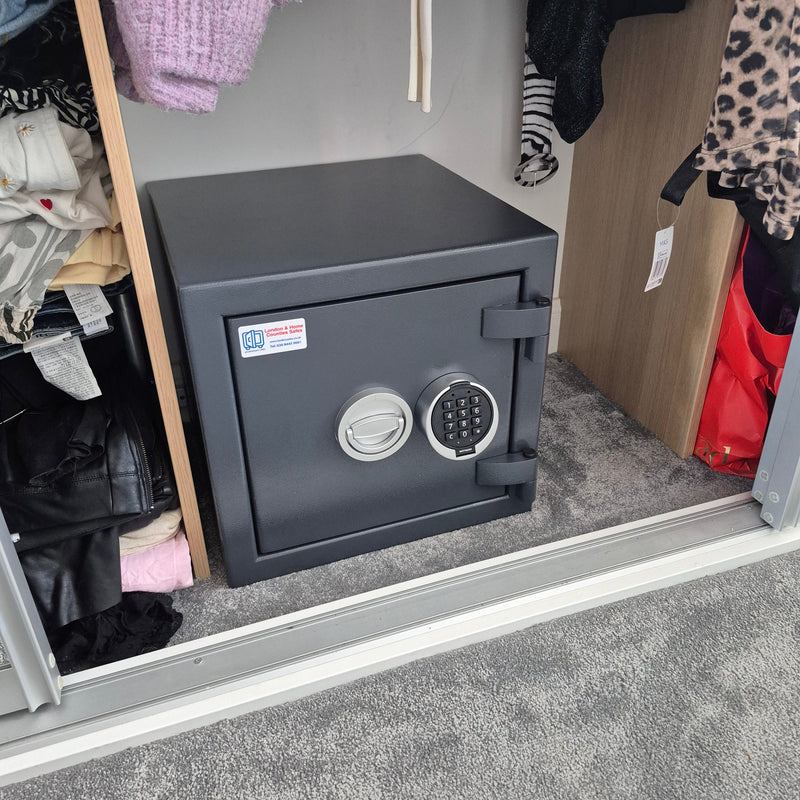 KeySecure VICTOR Grade 1 (Size 2E) Digital Safe Installed in Aylesbury, Buckinghamshire HP22