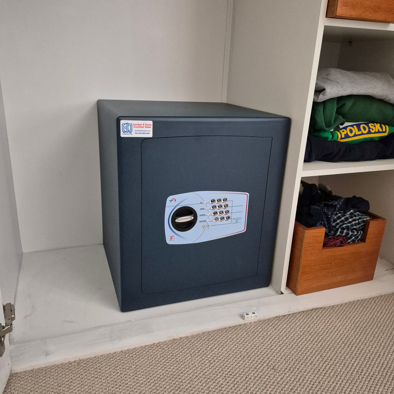 Bloomsbury 40K Size 4 Digital Safe Installed in Rochester, Kent ME1