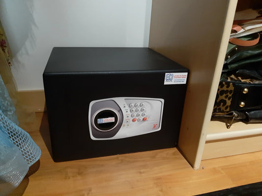 Safe Installation in London SW1H