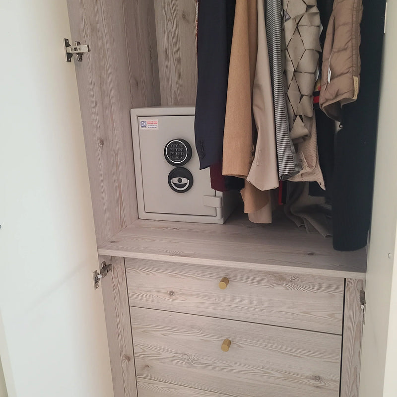 Safe Installation in London SW1P