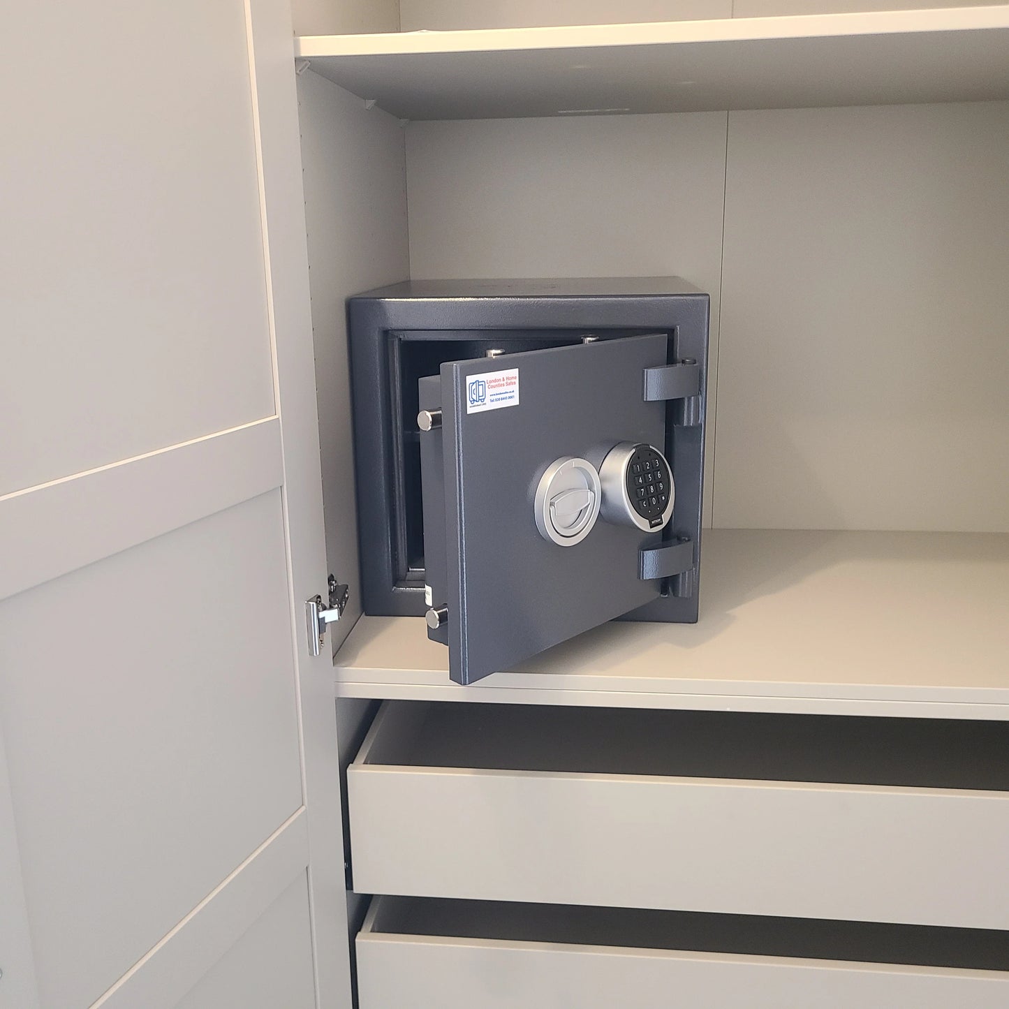 KeySecure Victor Grade 1 Size 2E Digital Safe