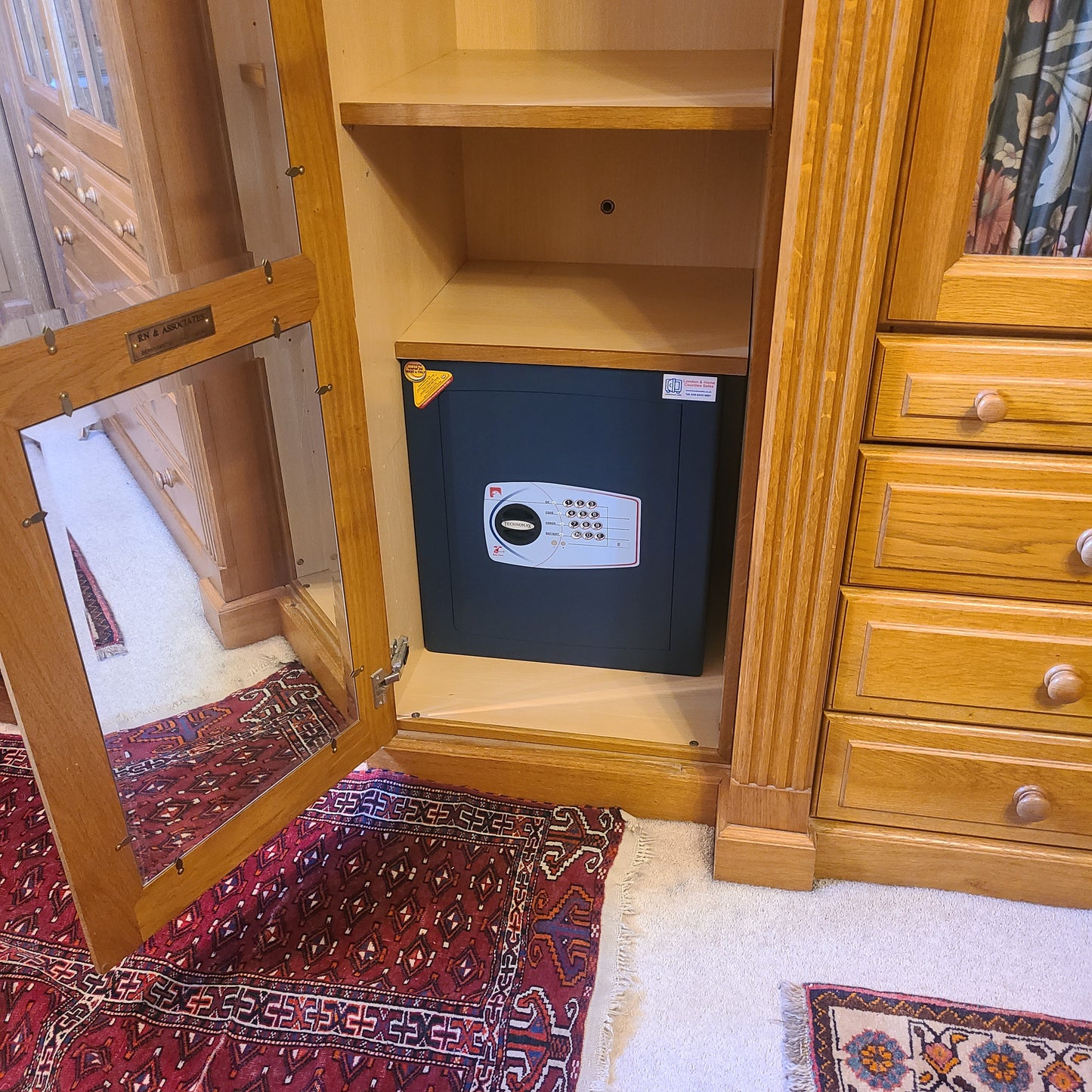 Bloomsbury 40K Size 4 Digital Safe