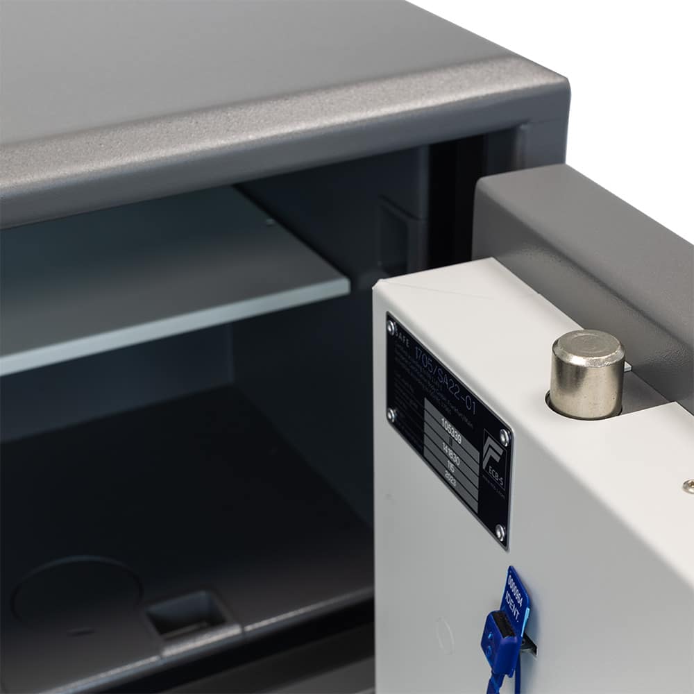 Burton Amario Grade 2 Size 1 Keylocking Safe