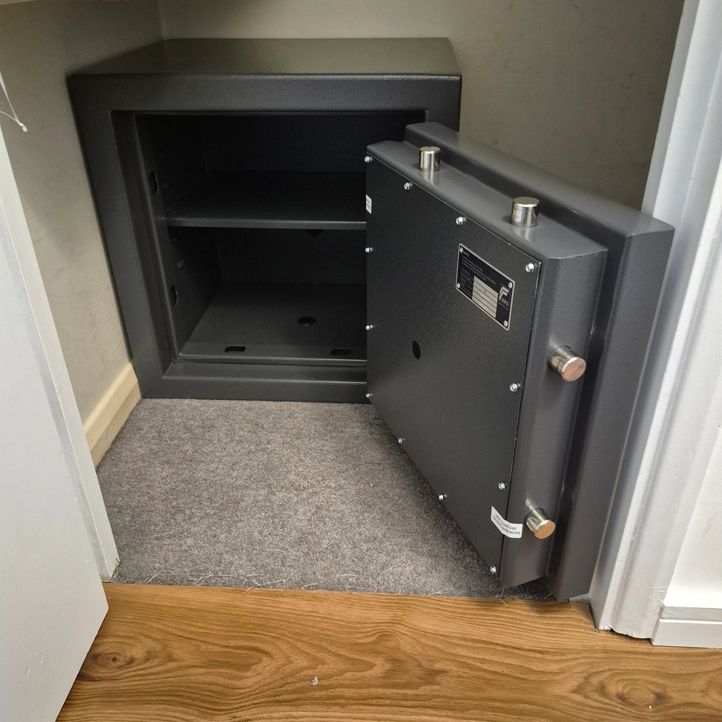 KeySecure Victor Grade 2 Size 2 Keylocking Safe